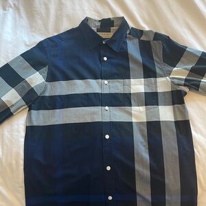 Like new Men’s M Blue Burberry button up